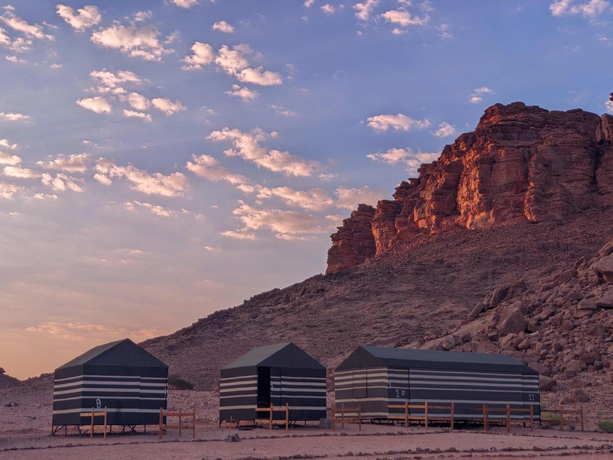 Wadi Rum Camp& Jeep Tour Esterno foto